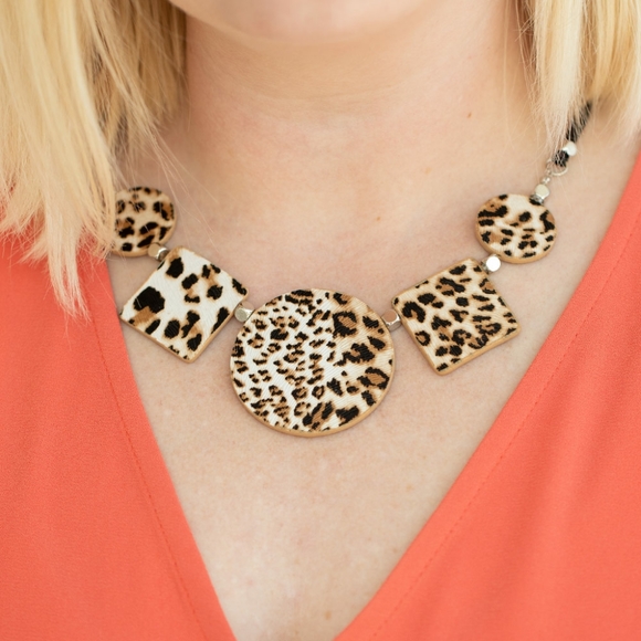 paparazzi Jewelry - Necklace & Earrings Set paparazzi Jewelry - Necklace & Earrings Set